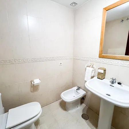 Family In Lägenhet *